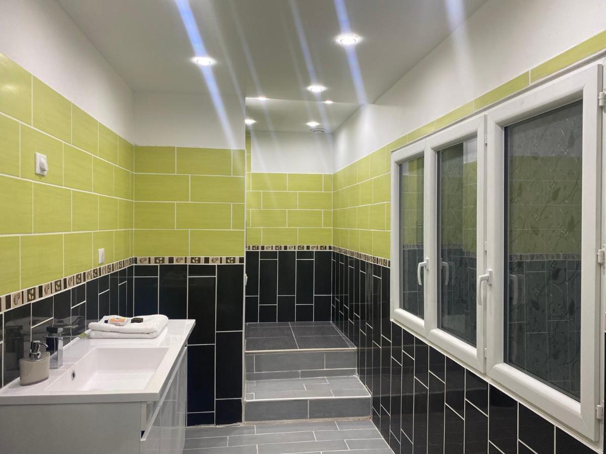Appartement Du Chateau Graulhet Eksteriør bilde